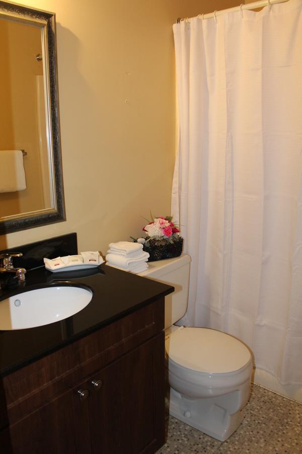 Hotel Motel Hospitalite Levis Ngoại thất bức ảnh